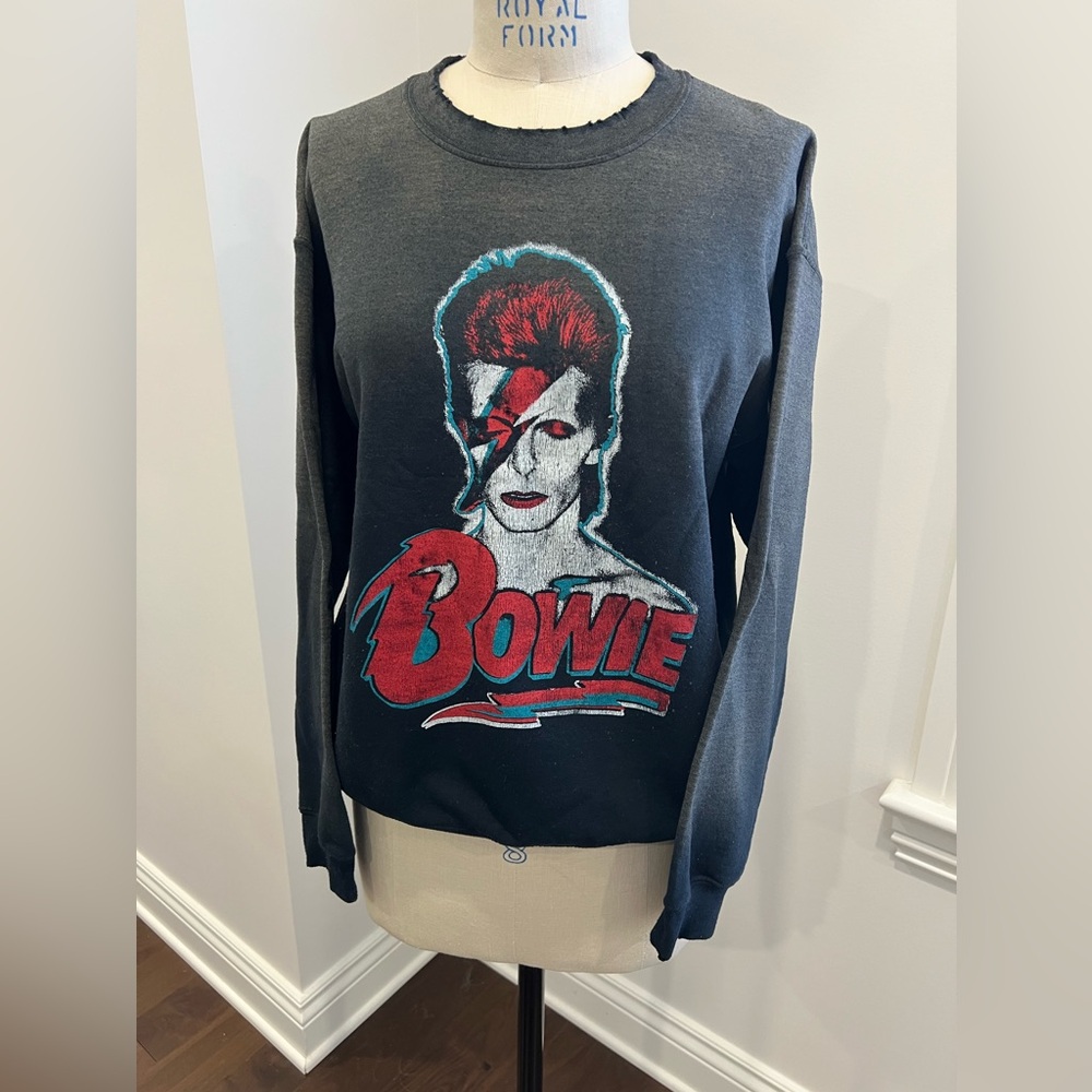 MadeWorn Black David Bowie Graphic Sweatshirt with Red Accents SZ Medium
